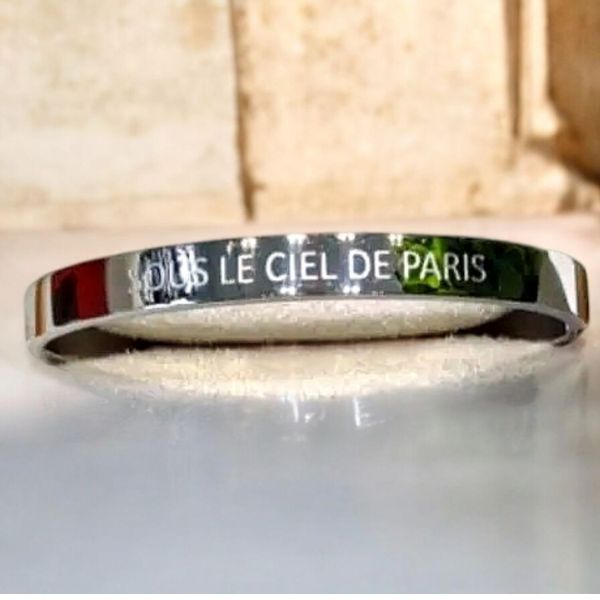 bracelet-acier-grave-personnalise-sous-le-ciel-de-paris