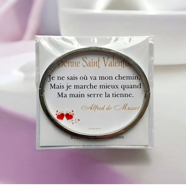 bracelet-avec-phrase-dessus