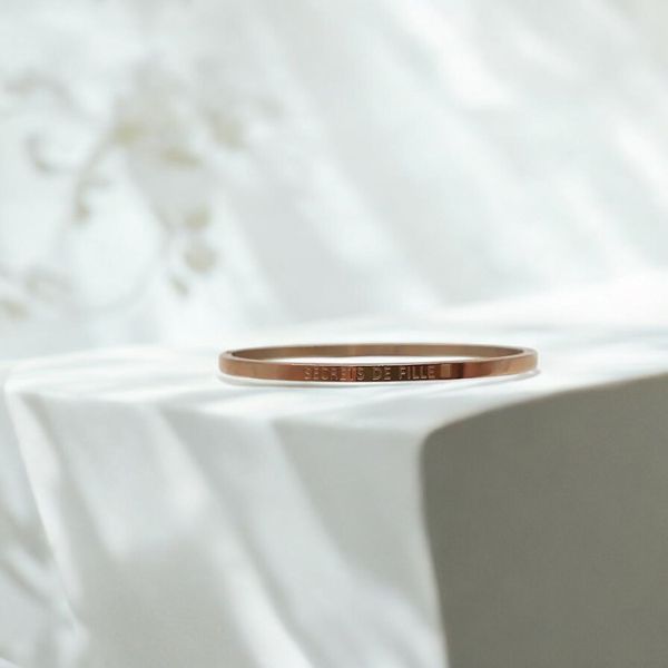 bracelet-femme-st-valentin-personnalise-secrets-de-fille-acier-rose