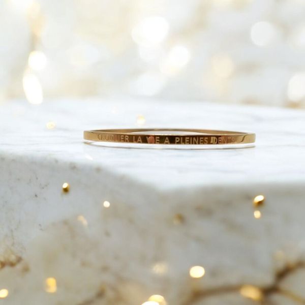 cadeau-bracelet-pour-femme-personnalise-croquer-la-vie-a-pleines-dents