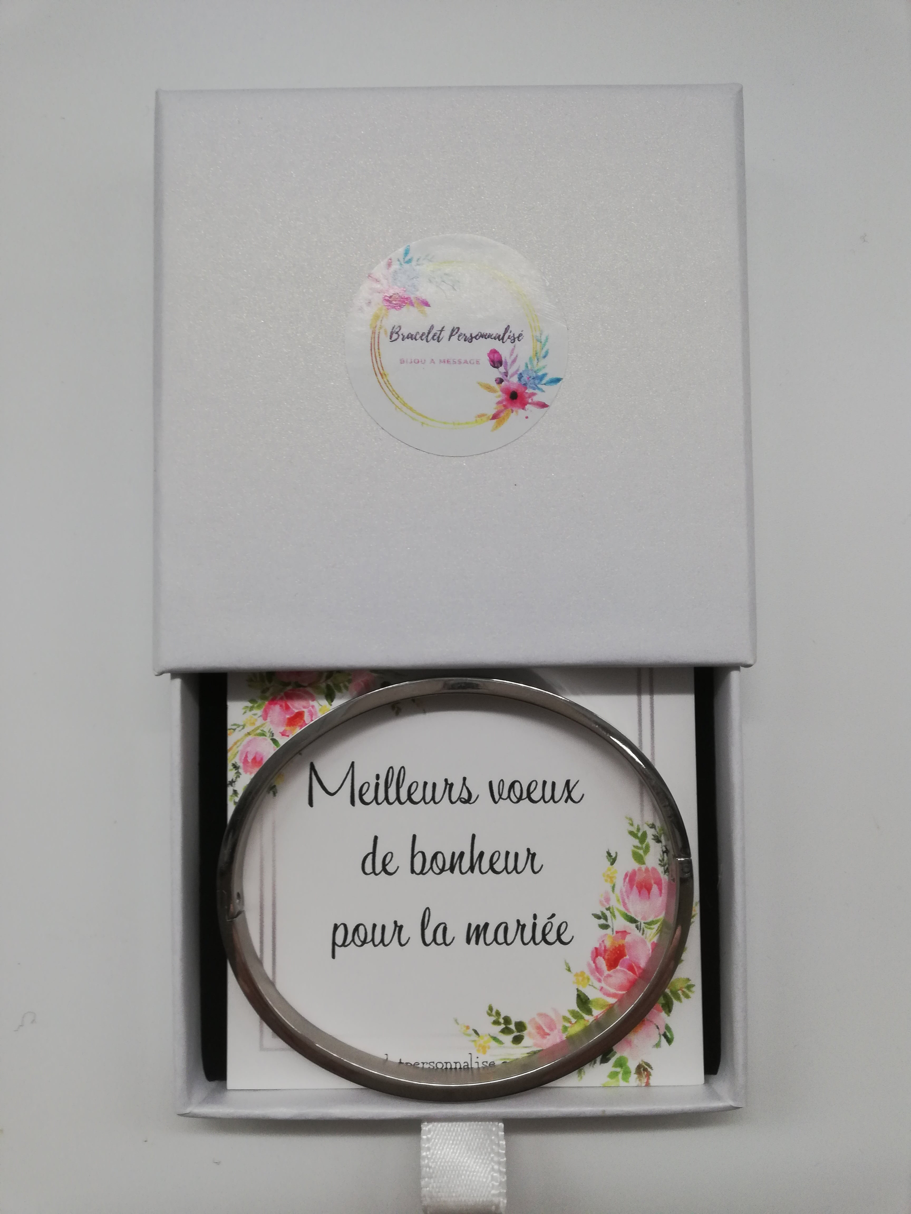 bracelet cadeau mariage avec écrin et carte de voeux de bonheur pour la mariée