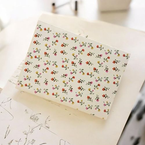 pochette-cadeau-fleurie-blanche-pour-bracelet-soiree-personnalise