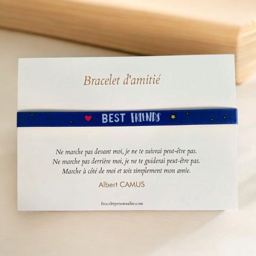 cadeau-qui-symbolise-l-amitie-bracelet-personnalise-bleu