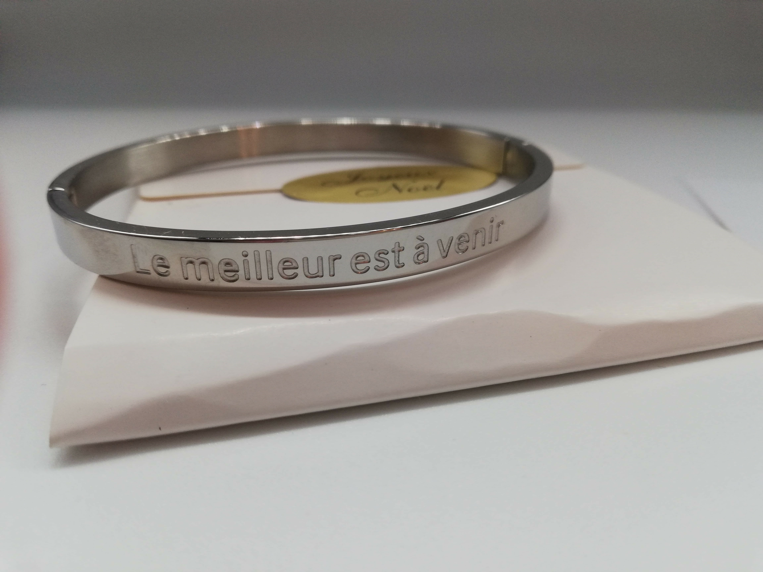 cadeau de noel amoureux bracelet personnalisé Le meilleur est à venir avec sa carte d'amour