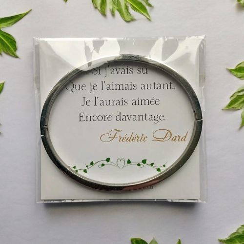 bracelet-femme-avec-gravure
