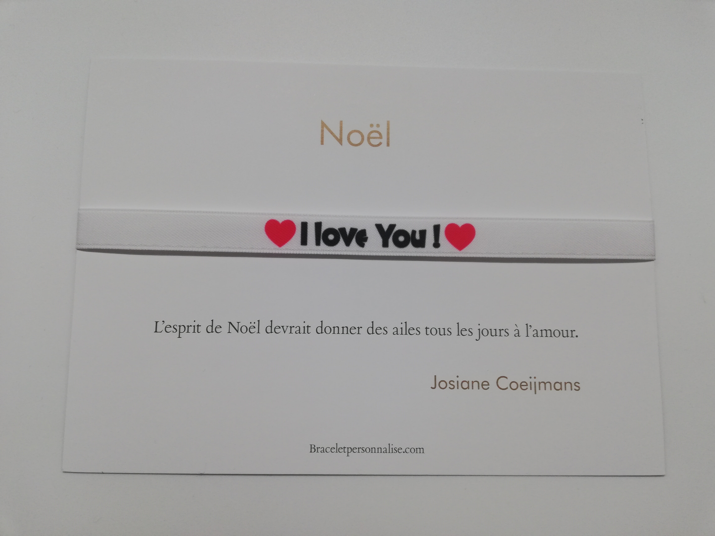 cadeau-noel-petite-amie-bracelet-personnalise-i-love-you-avec-citation-romantique-pour-les-fetes