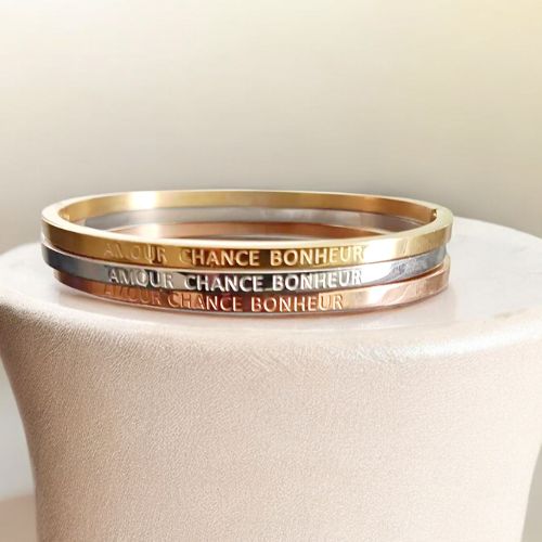 cadeau-romantique-pour-sa-copine-bracelet-personnalise-amour-chance-bonheur