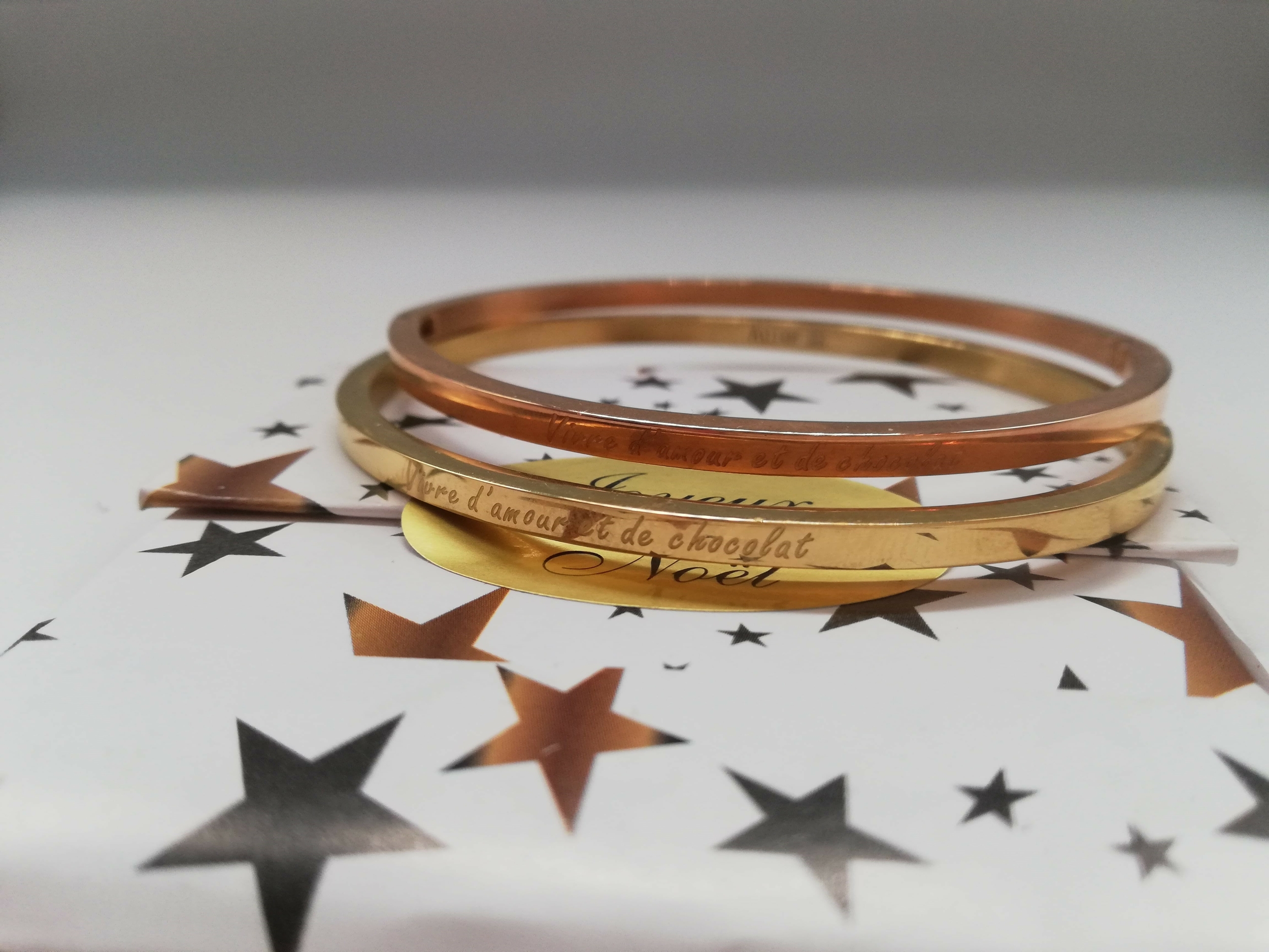 cadeau-amour-noel-bracelet-personnalise-vivre-d-amour-et-de-chocolat
