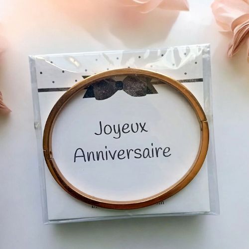idee-cadeau-d-anniversaire-femme-bracelet-personnalise
