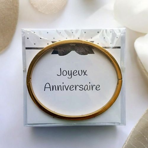 idee-de-cadeau-pour-anniversaire-femme-bracelet-personnalise