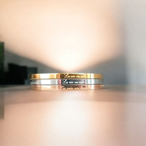 bracelet-jonc-femme-acier-inoxydable-personnalise-la-vie-en-rose