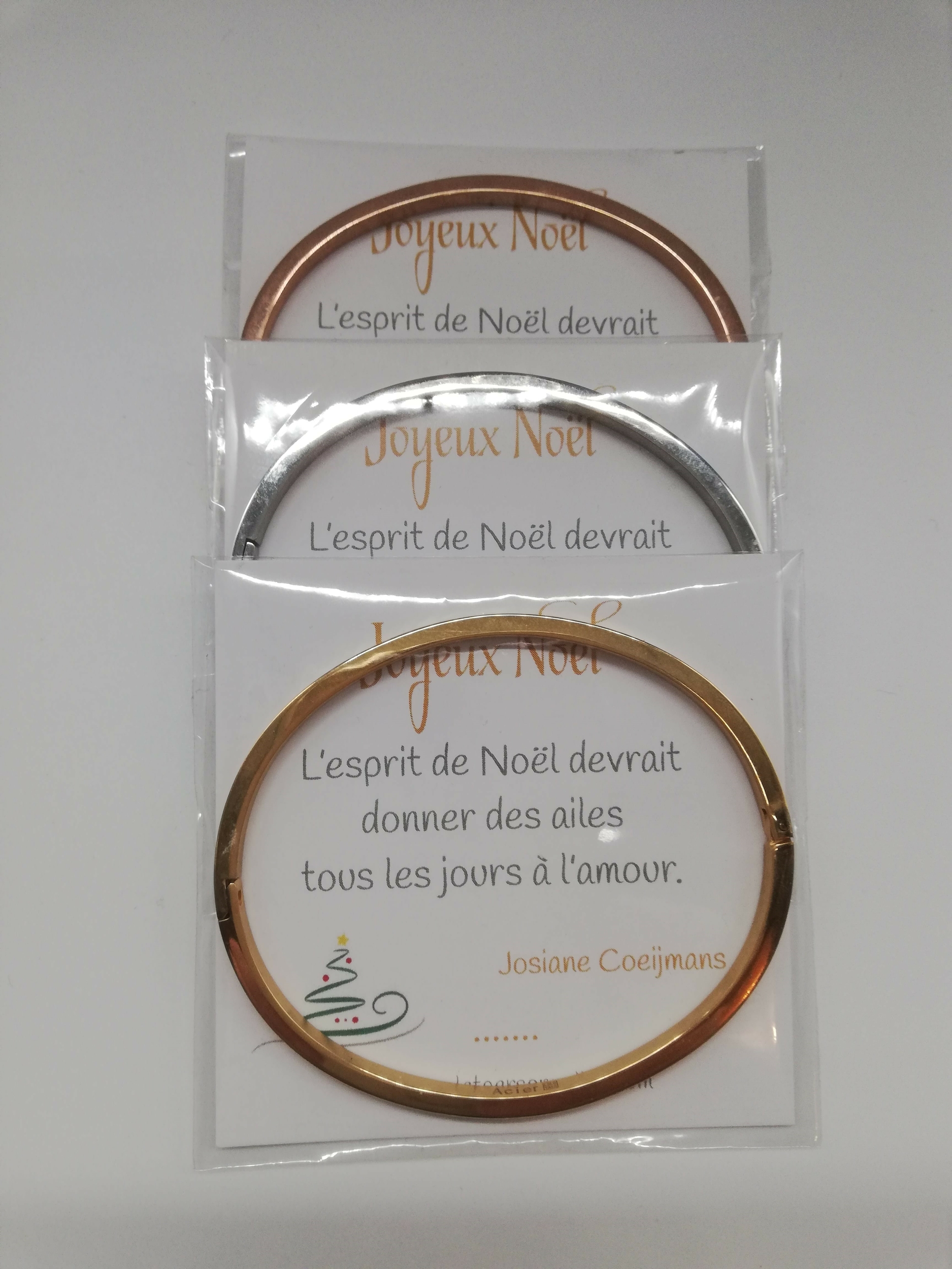 cadeau-de-noel-original-pour-sa-femme-bracelet-personnalise-et-carte-d-amour