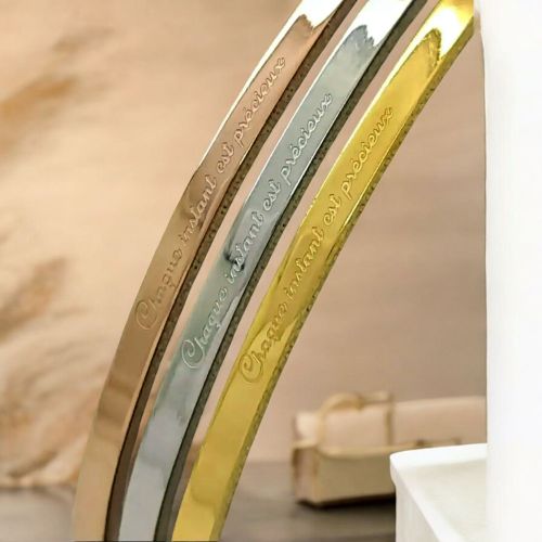 bracelet-personnalise-chaque-instant-est-precieux-cadeau-pour-faire-un-pas-vers-l-autre
