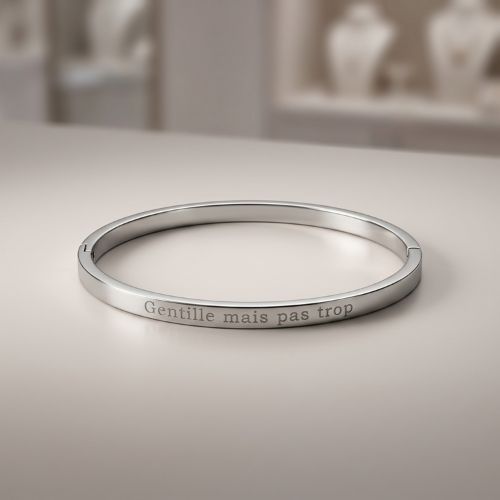 bijoux-femme-originaux-et-tendances-argentes-personnalises-gentille-mais-pas-trop