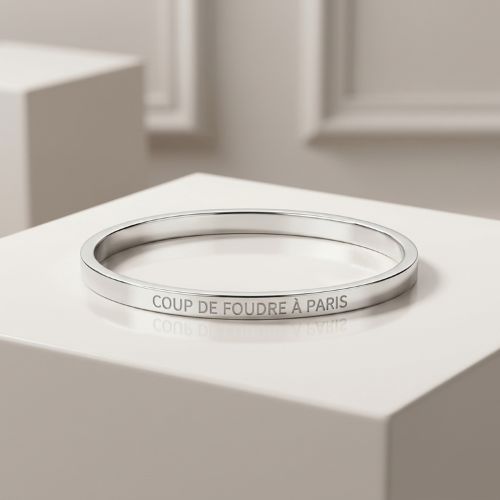 cadeau-femme-60-ans-chic-bracelet-personnalise-coup-de-foudre-a-paris