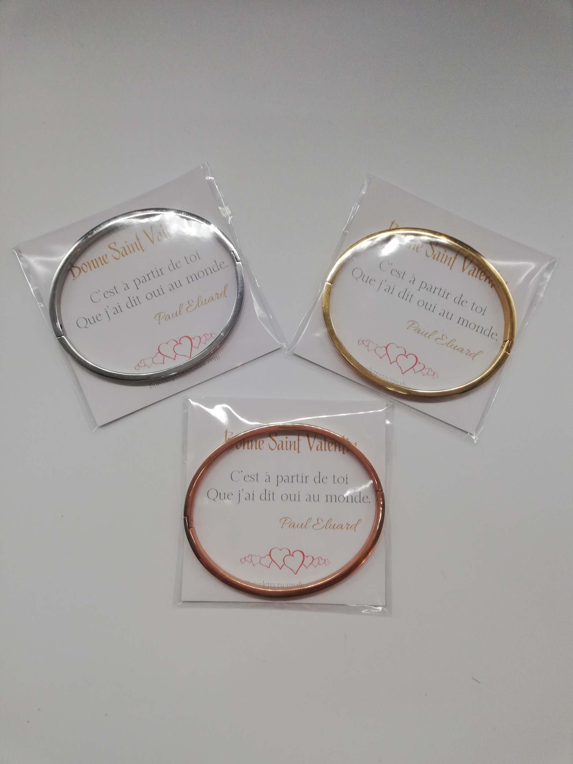bracelet-acier-femme-message-personnalise-vivre-d-amour-et-de-chocolat-avec-une-carte-imprimee-de-mots-doux-et-coeurs