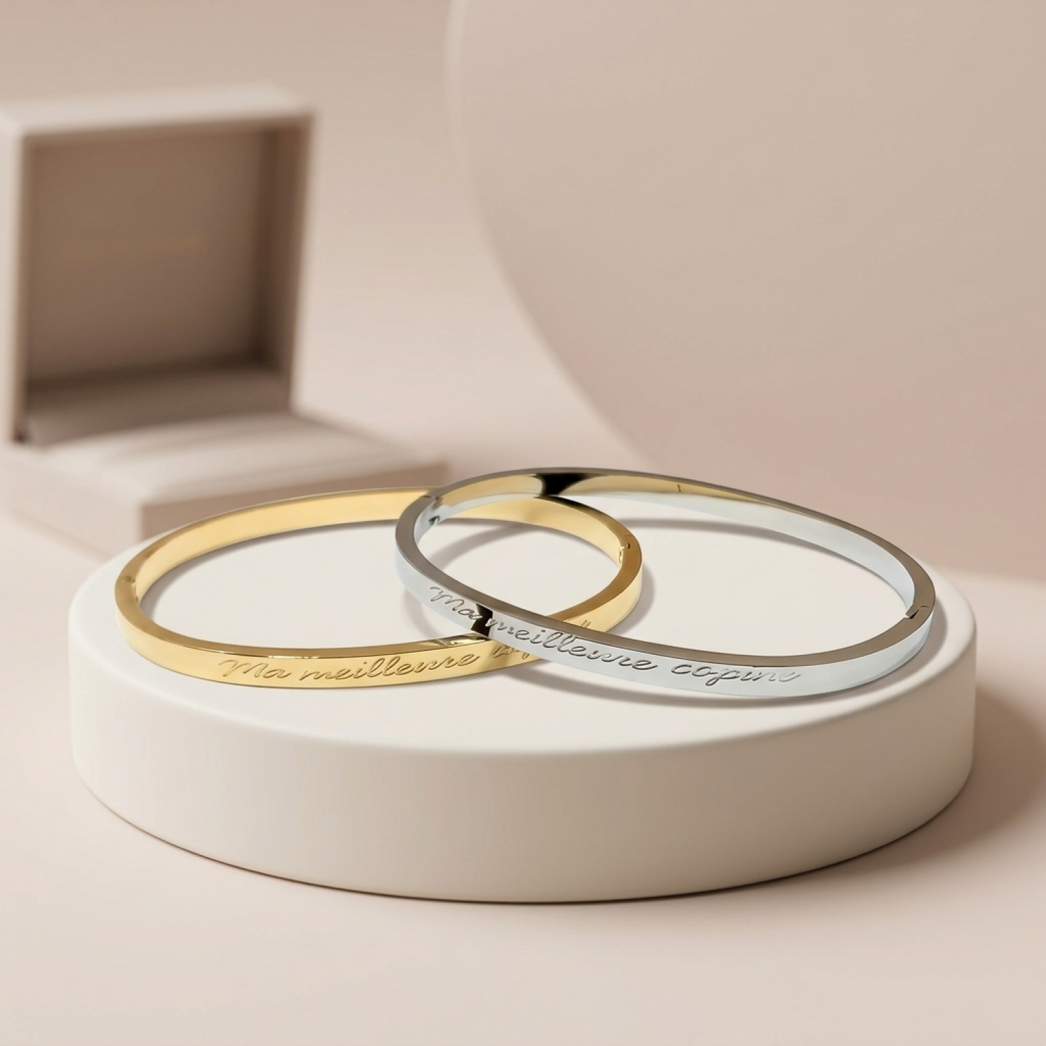 cadeau-de-noel-a-offrir-a-sa-copine-bracelet-personnalise-ma-meilleure-copine