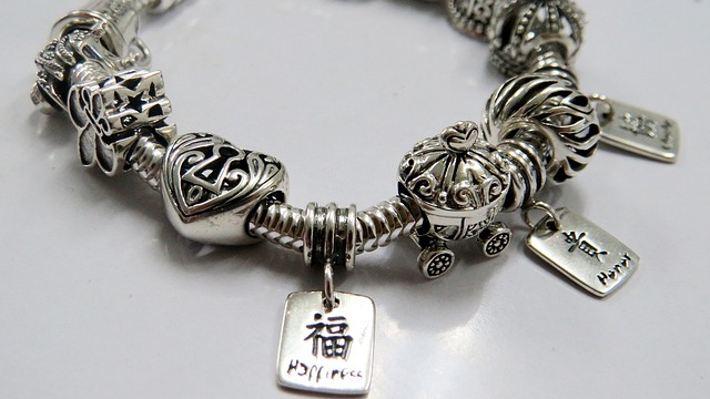 comment un bracelet doit il convenir a une femme