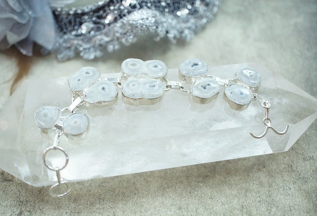 pourquoi les bijoux sont ils romantiques