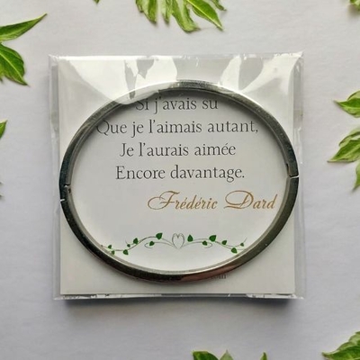 bracelet-femme-avec-gravure
