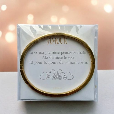 cadeau-debut-relation-bracelet-personnalise
