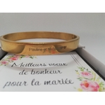 cadeau-de-mariee-bracelet-a-personnaliser-avec-le-prenom-des-maries