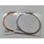 cadeau-noel-ado-fille-bracelets-personnalises-et-carte-de-voeux-avec-petits-mots-pour-les-fetes