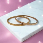 cadeau-pour-st-valentin-femme-bracelet-personnalise-des-etoiles-plein-les-yeux