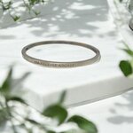 bracelet-personnalise-cadeau-d-une-marraine-a-sa-filleule-pour-son-mariage