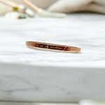 cadeau-noel-femme-insolite-bracelet-personnalise-je-ne-suis-pas-bordelique-je-suis-creative