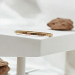 idee-cadeau-noel-amoureux-bracelet-personnalise-vivre-d-amour-et-de-chocolat