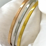 cadeau-bracelet-grave-personnalise-la-perfection-n-existe-pas-sauf-moi