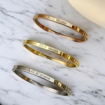 cadeau-felicitation-grossesse-bracelet-personnalise-jolie-maman