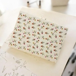 pochette-cadeau-fleurie-blanche-pour-bracelet-soiree-personnalise
