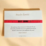 cadeau-qui-symbolise-l-amitie-bracelet-personnalise-rouge