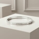 cadeau-femme-60-ans-chic-bracelet-personnalise-coup-de-foudre-a-paris