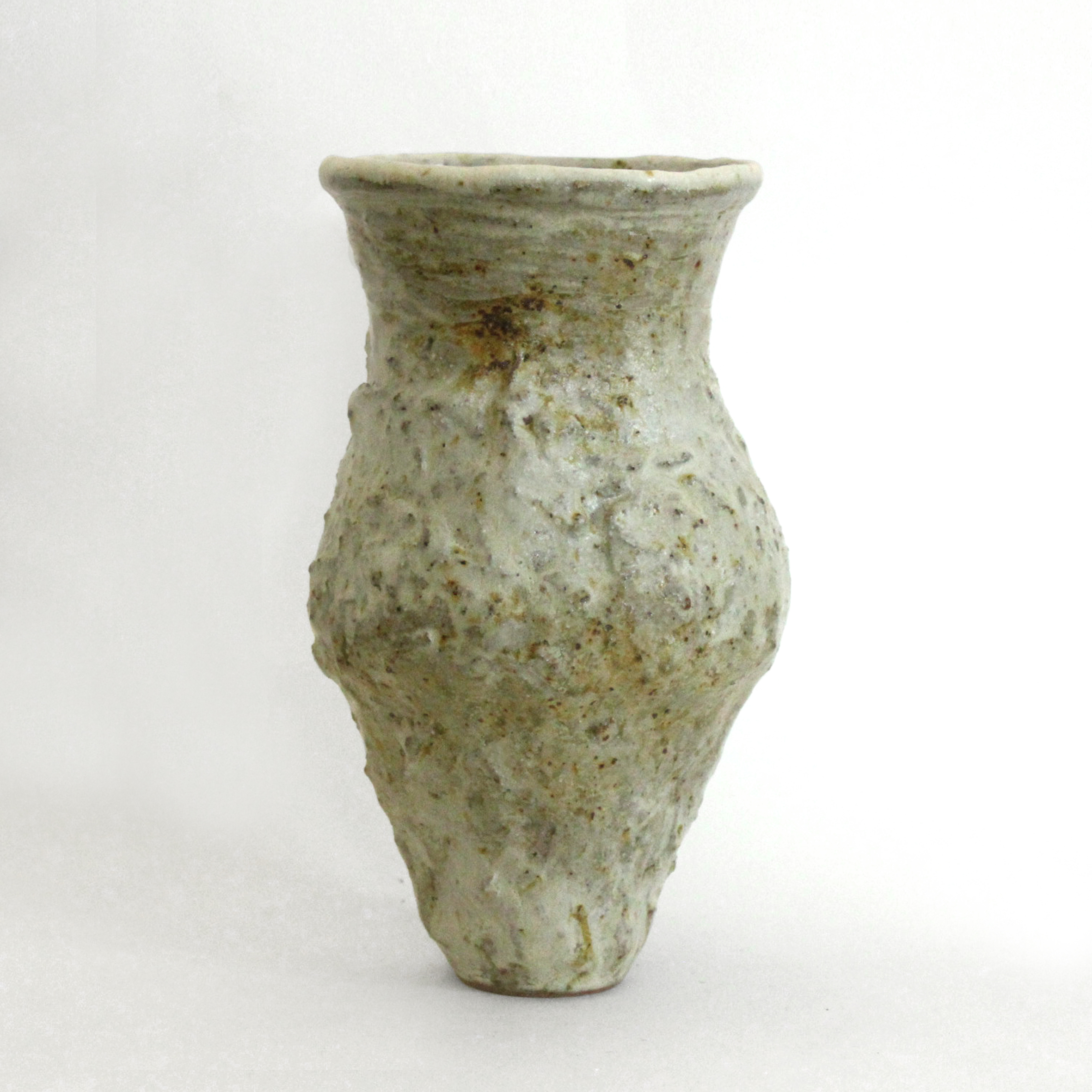 Vase au colombin en grès texturé H20cm