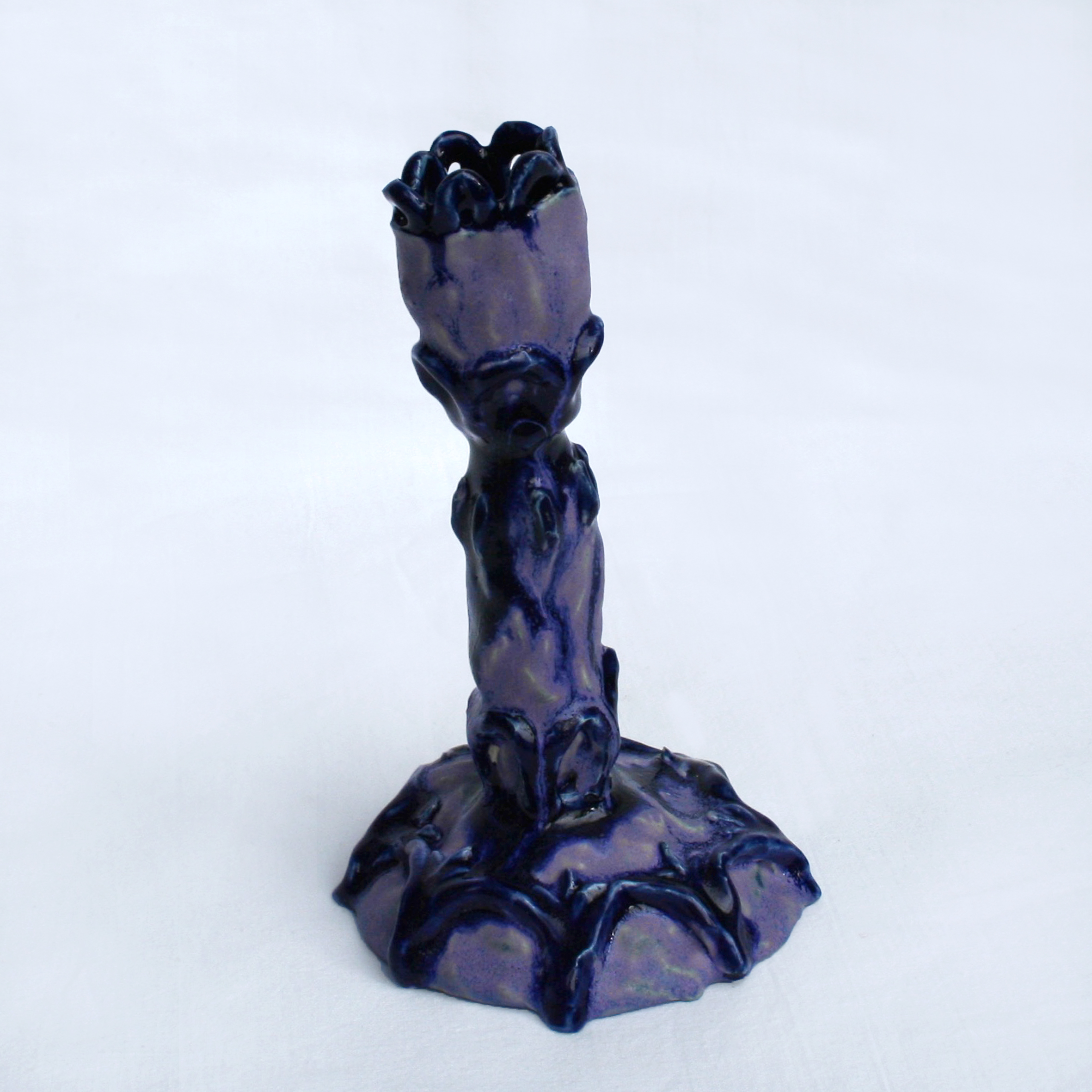 manamu_capucine pageron_chandelier_violet indigo_02_01(1)