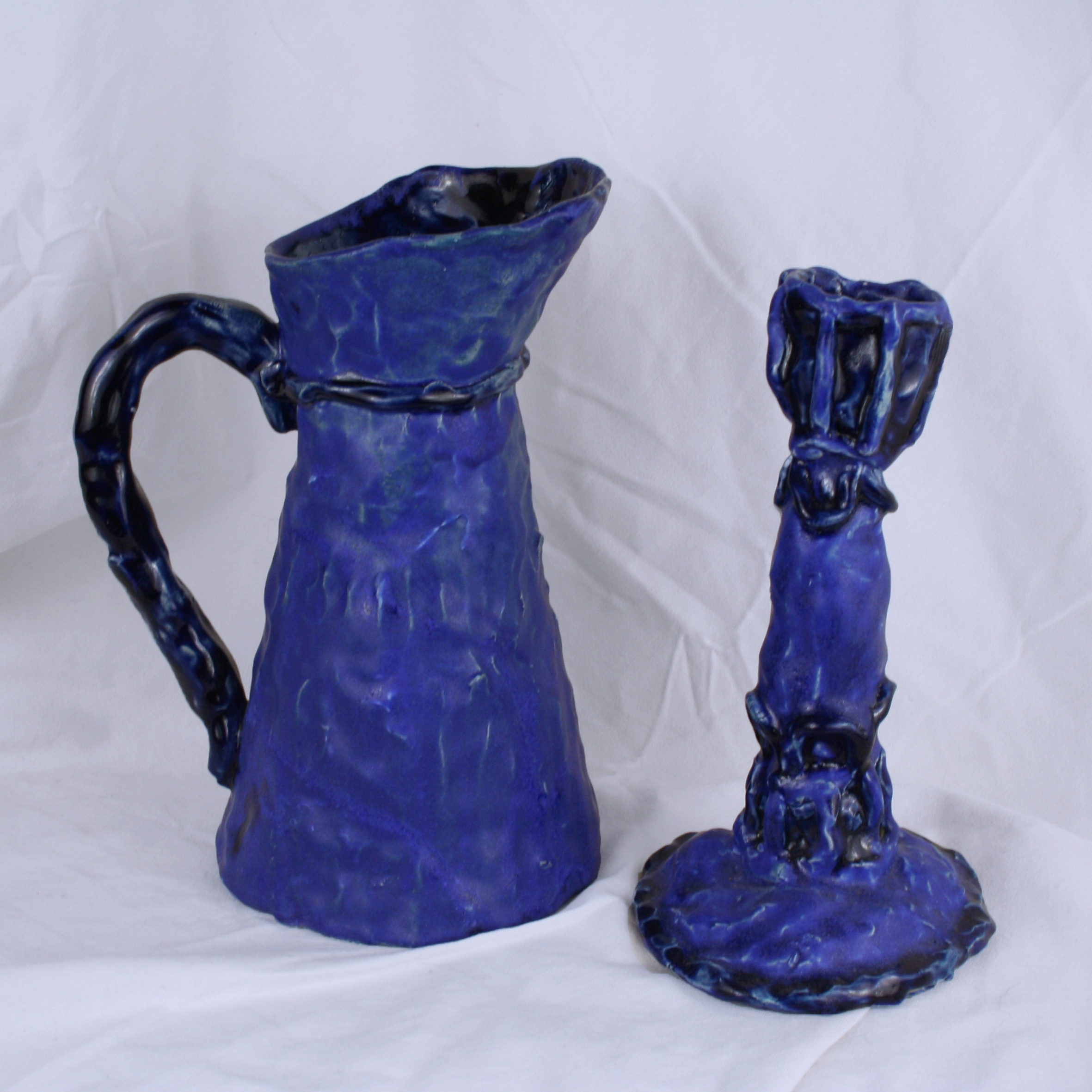 manamu-capucine-pageron-vase-pichet-bleu-indigo-gres-modele