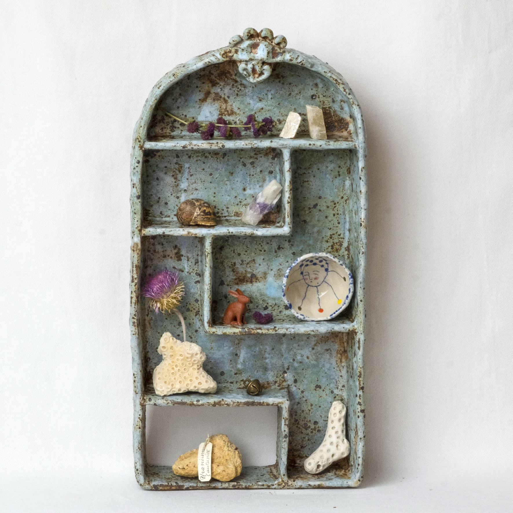 manamu-julia-gilles-etagere-gres