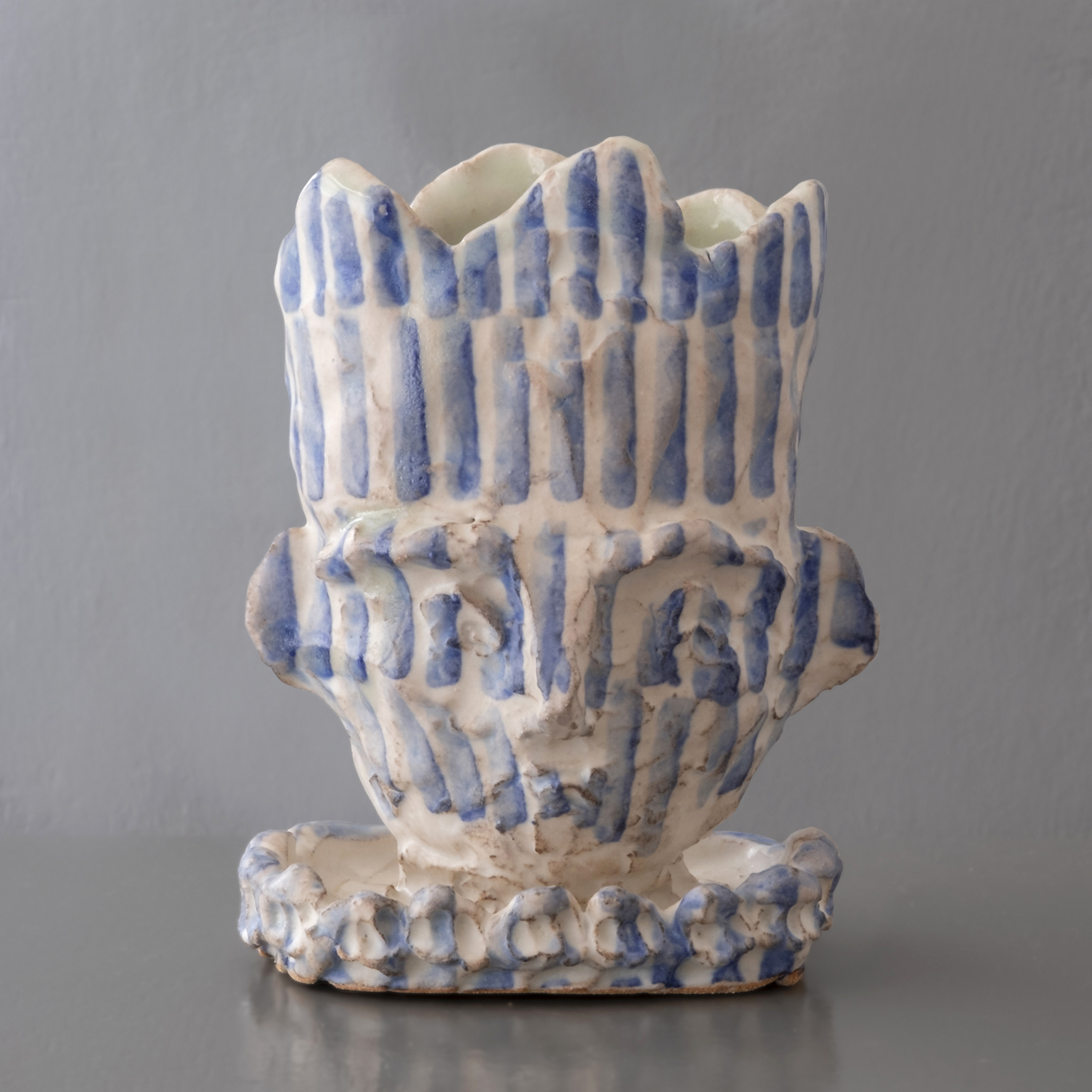 manamu-lea-brodiez-vase-tete