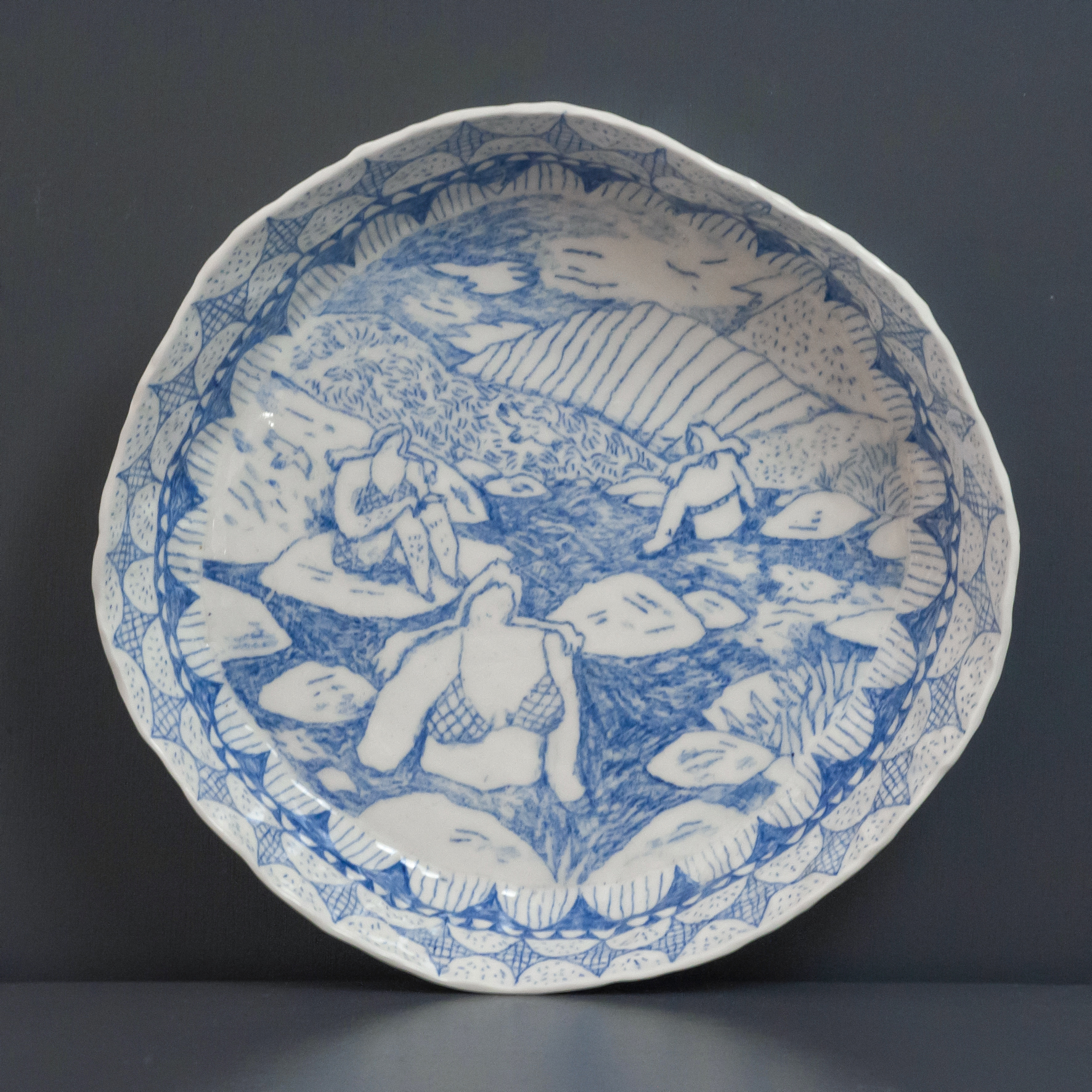 manamu-capucine-pageron-plat-porcelaine-dessin