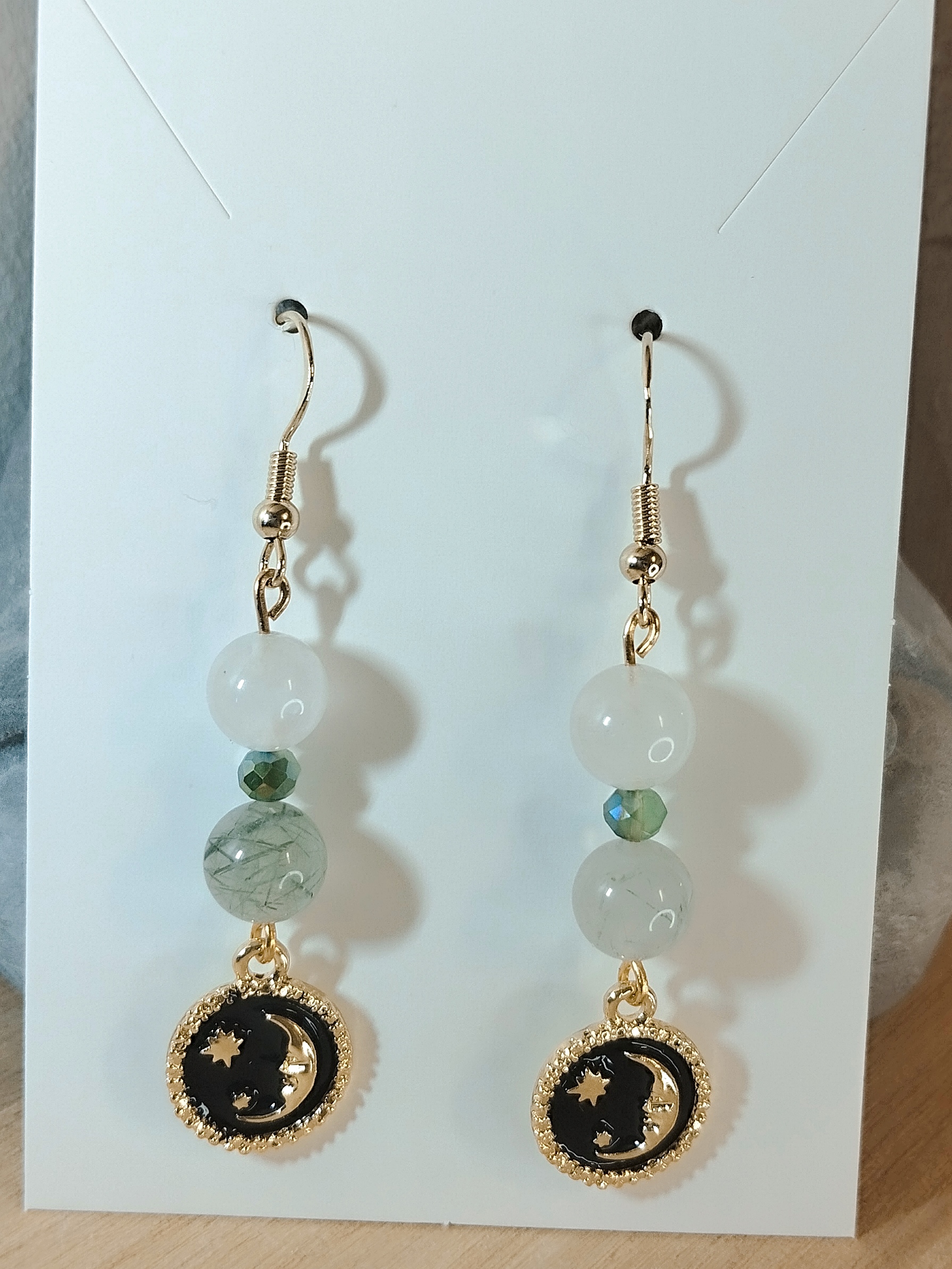 Boucles d\'oreilles La tête dans la lune