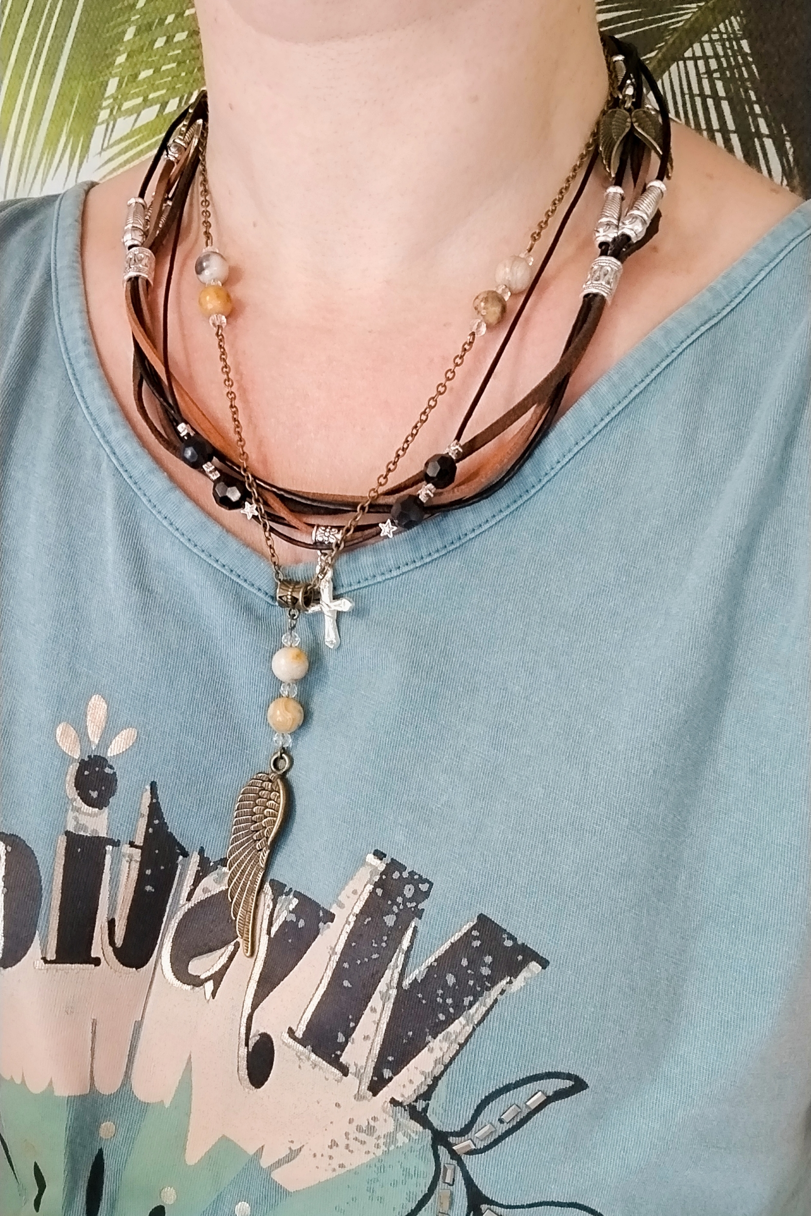 Collier attitude positive