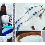 Collier plumes bleu