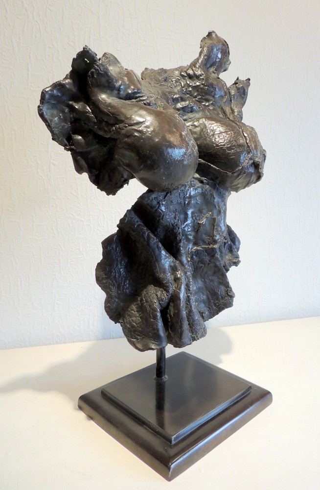 1-b- Ferrando -Résurrection Bronze Patiné  - vue  côté  droit 60x50x20 -9,4kg