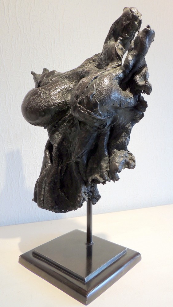 1-c- Ferrando -Résurrection Bronze Patiné  - vue  côté gauche 60x50x20 - 9,4 kg