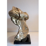 8-b Ferrando Feminité -bronze poli 55x40x20  vue côté droit-sur marbre 21 x 19 x 3-13,5kg