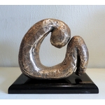 9-a- Ferrando -Silène 27 X 27 X 12 bronze poli sur marbre noire30 x 15 x 3- vue de profil 1 -13,5kg