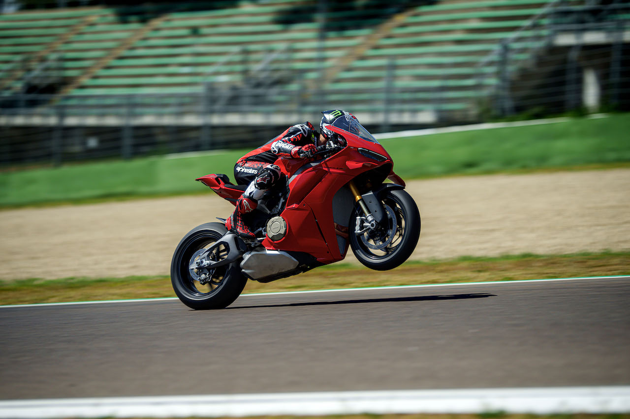 my25 panigale v4s 05